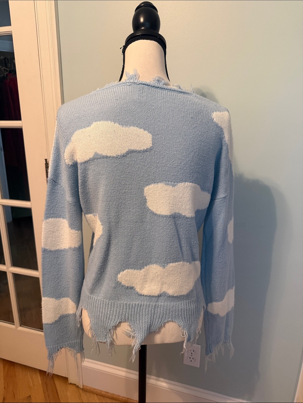 It’s Sweater - Picture 2 of 6
